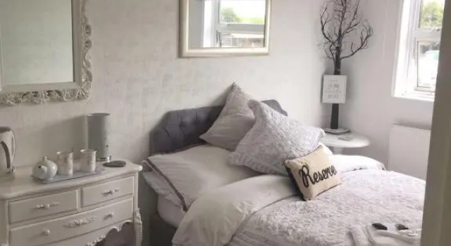 Southend Airport Bed & Breakfast, Varaa Hotelli 3 tähden hotellit kohteessa Merseyside, 3*