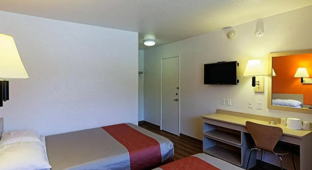 Четырёхместный номер Deluxe Motel 6-Chico, CA
