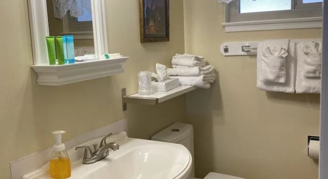 Четырёхместный номер Standard Arnold Meadowmont Lodge
