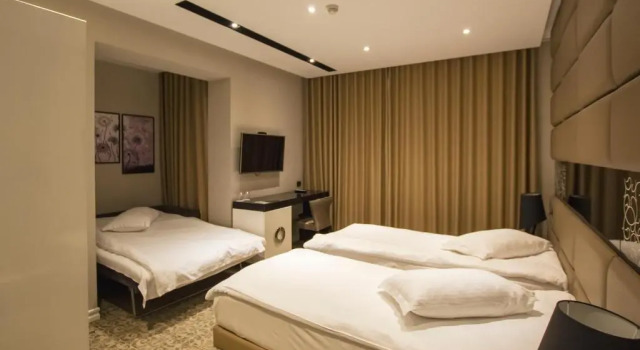 Двухместный номер Superior с балконом Senator Hotel