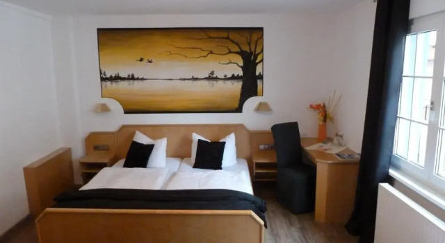 Трёхместный номер Standard Hotel DreiKönig & Restaurant SeeGourmet