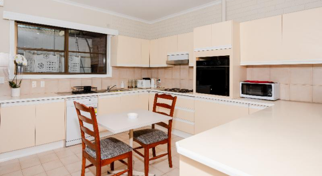 Вилла с 3 комнатами Bristol Hill Motor Inn