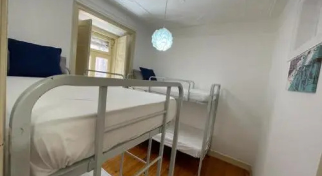 7 Seas 3 Hostel, Забронировать Хостел Хостелы Лиссабона, рядом с Piscina do Areeiro, Хостел