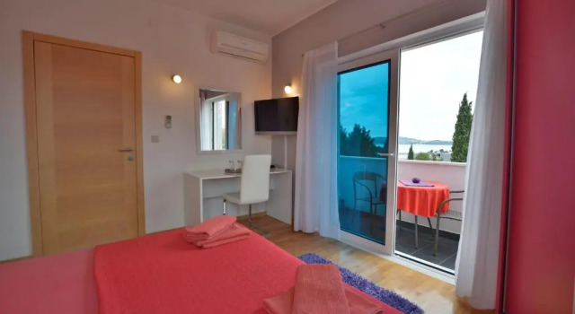 Villa Avantgarde, Забронировать Отель «постель и завтрак» Млини Cavtat Coast