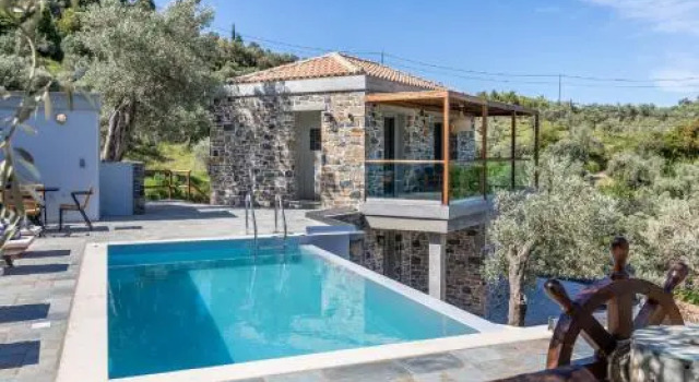 Petrino Villas, Забронировать Отель Отели Скопелос с парковкой, рядом с Центр фотографии Скопелоса, Парковка