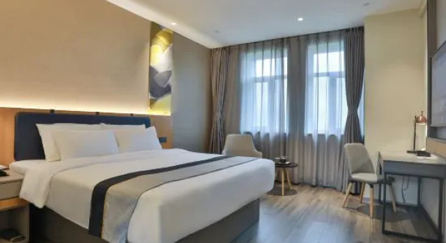 Люкс Homeinn Selected Hotel (Huailai County Government)