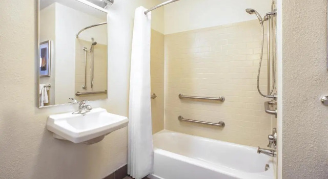 Двухместный номер Standard Candlewood Suites Indianapolis Northeast by IHG