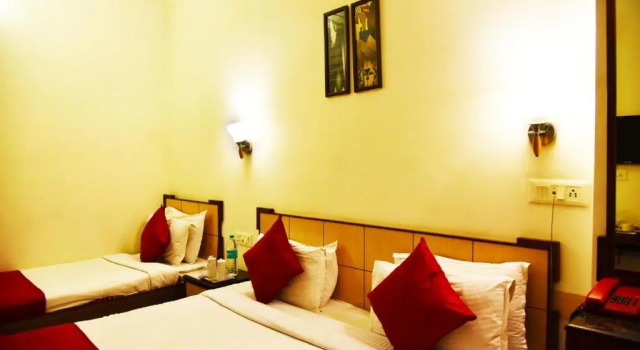 Номер Standard Hotel Sapphire Opposite Golden Temple