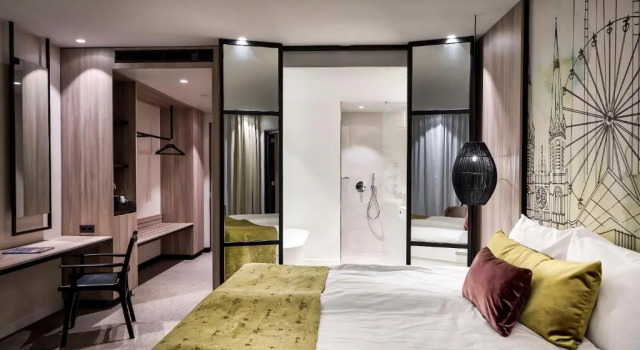 Трёхместный номер Comfort Van der Valk Hotel Tilburg
