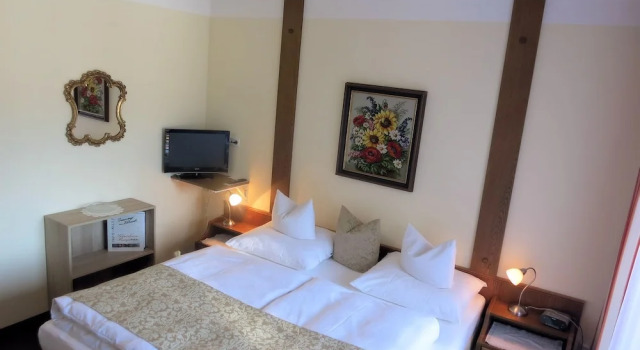 Двухместный номер Comfort с балконом и с видом на горы Gästehaus Burgi
