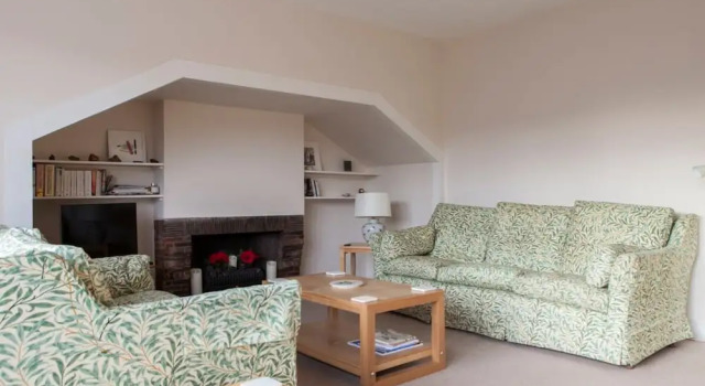 Апартаменты Sophisticated Edinburgh Apartment in City Centre