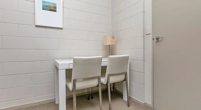 QV Sunny Townhouse Near Ponsonby - 456, Забронировать Отель Отели Окленда с парковкой, рядом с Вестерн-Парк, Парковка