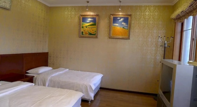 Longzu Club, Book Hotel Hoteller i Beijing Province med parkering, Parkering