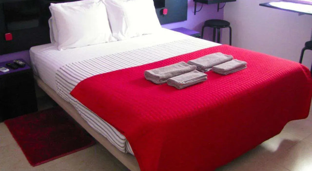 Tiago & Jorge Guesthouse, Rezervovat Hotel Hotely v Oeste s parkováním, Parkování