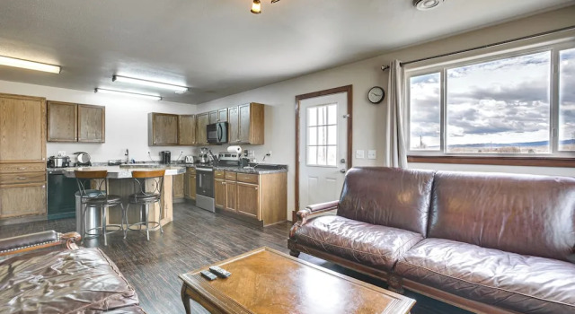 2 Mi to Dtwn Buffalo: Mtn-view Retreat w/ Patio!, Book Lejlighed Buffalo Wyoming