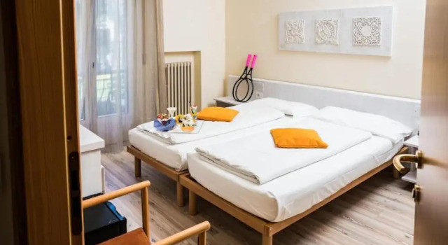 Четырёхместный семейный номер Standard с балконом Club Hotel Olivi