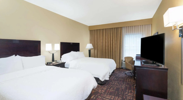 Четырёхместный номер Standard Hampton Inn Corydon