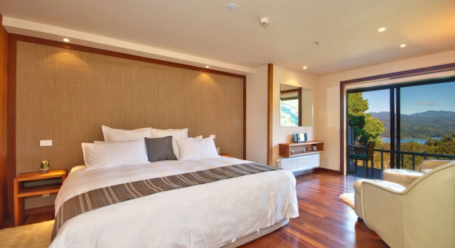 Двухместный номер Luxury с балконом и с видом на залив Westhaven Retreat