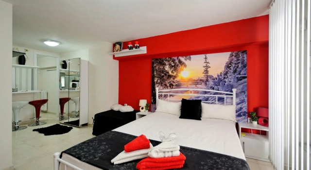 Wonderful Located in Center of Athens, Забронировать Апартаменты/квартира Отели Афины с парковкой, рядом с Театр Каролос Коун "Театрон технис", Парковка