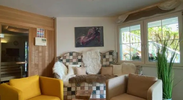 Modernes Alpenapartment mit Sauna Wintergarten und Pool, Забронировать Апартаменты/квартира Отели Tennengau с парковкой, Парковка