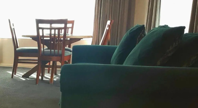 Aaron Court Motel