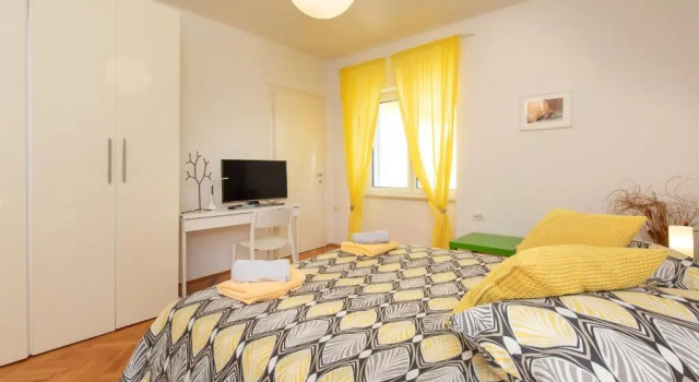 Apartment PORTAPISANA just 50m from the beach, Забронировать Апартаменты/квартира Апартаменты Крка, рядом с Krk Harbour, Апартаменты/квартира