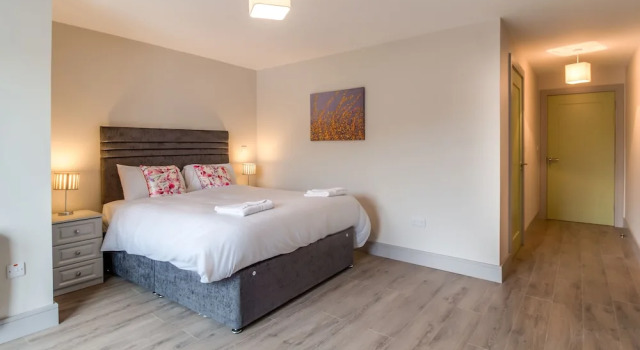 The Central Park Apartment 1, Book Apartment Hotels in Kerry with Parking, Parking