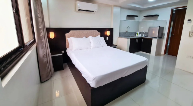 Номер Standard Staycation Hotel