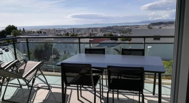 Апартаменты Greeter-Appartement avec vue mer, parking et piscine