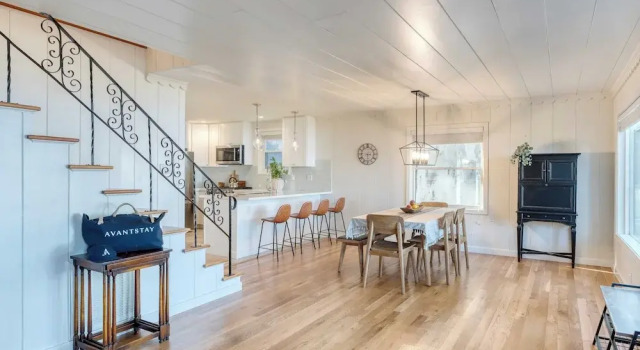 Коттедж West Shore Lake House by Avantstay Ski Cabin w/ Backyard Sledding Hill!