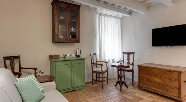 Четырёхместный номер Standard B&B Borgo Medievale San Quirico d'Orcia