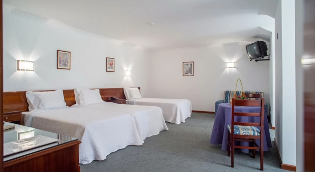 Трёхместный номер Standard с балконом Hotel Boavista II