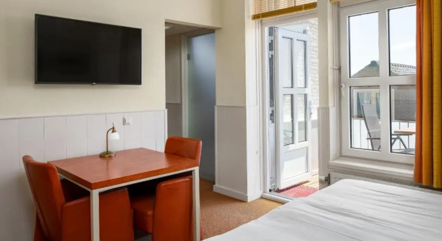 Двухместный номер Standard с балконом Strandhotel Domburg - Next Door