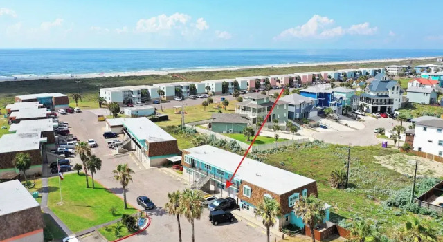 Beach Boardwalk Access, 2 Pools, Pickleball/tennis Beach Bliss by Avantstay