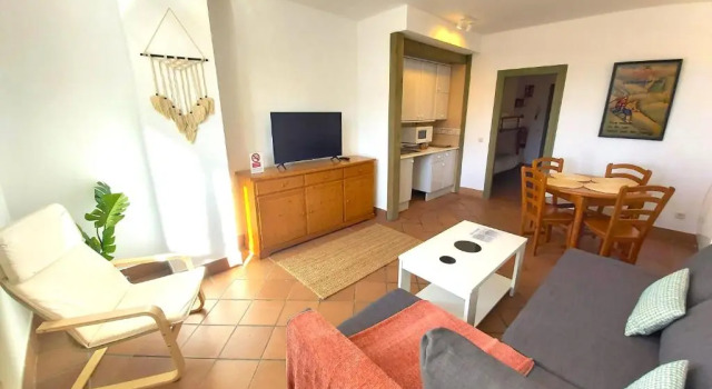 Plaza Andalucía Edificio Salvia 2-6 pax, Varaa Hotelli Pradollano 