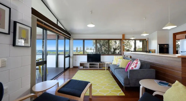 Коттедж с 4 комнатами с балконом Sun Ray - 9 Pelican Street, Peregian Beach, Noosa Shire