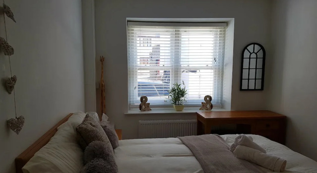 25A Bridge Street