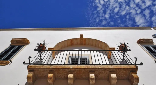 Palazzo Vaglio, Book Hotel Hoteller i Alliste med parkering, Parkering