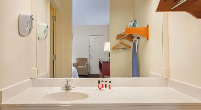 Четырёхместный номер Standard Quality Inn Port Wentworth Savannah North