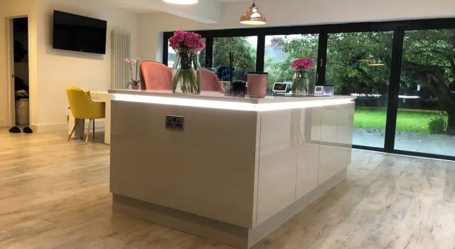 Charming Hampshire House Retreat, Забронировать Дом для отпуска Фарнборо Суррей