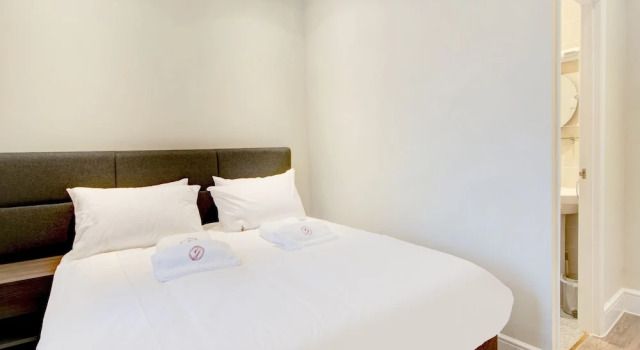 Standard Doppel Zimmer OYO The Gissons Hotel