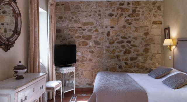 Одноместный номер Classic Hôtel La Magnaneraie