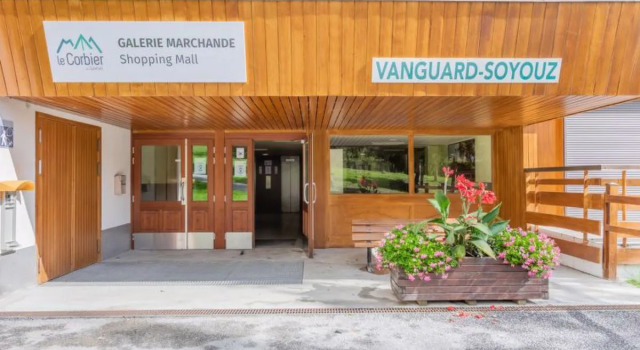 Soyouz Vanguard 11724, Book Hotel Hoteller i Rhône-Alps med pool, Swimmingpool