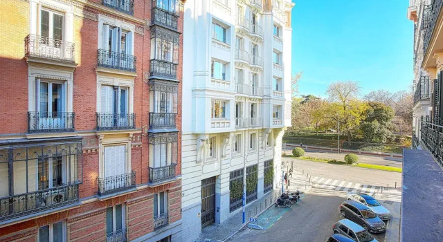 Cozy 1BD Apartment Near Retiro Park Retiro I, Забронировать Апартаменты/квартира Ретиро Мадрид, рядом с Театр Монументал