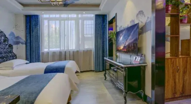Люкс Deluxe Tangtong Hotel Chain (Biyang Branch)