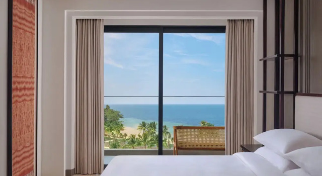 Четырёхместный номер Deluxe Lampung Marriott Resort & Spa