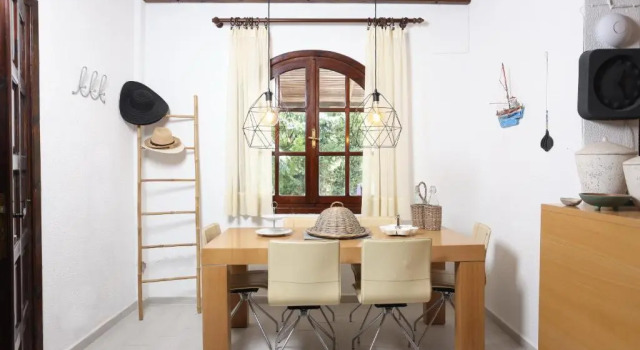 Villa Delta - 5 Bdrms, 2 min walk to Mamalouka, Blue Carpet, Book Villa Pefkohori 