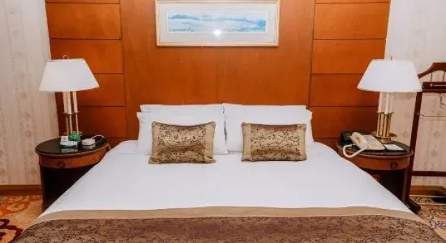 Люкс Executive Ruishi Hotel Dalian