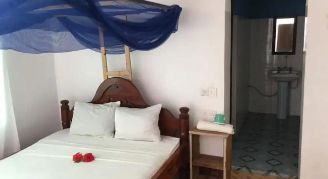 Номер Standard White Blue Bungalows