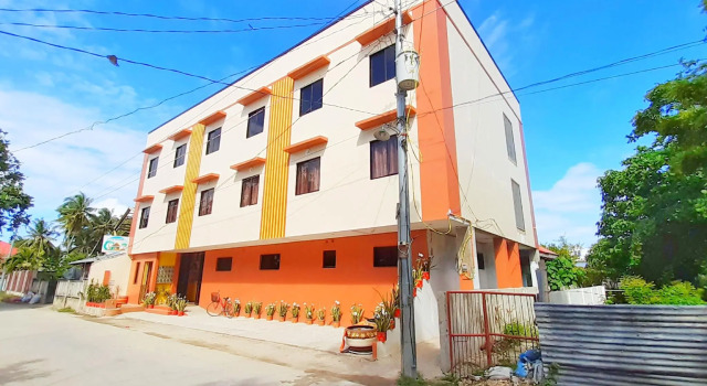 OYO La Briana Guest House, Book Guesthouse Santa Fe Cebu